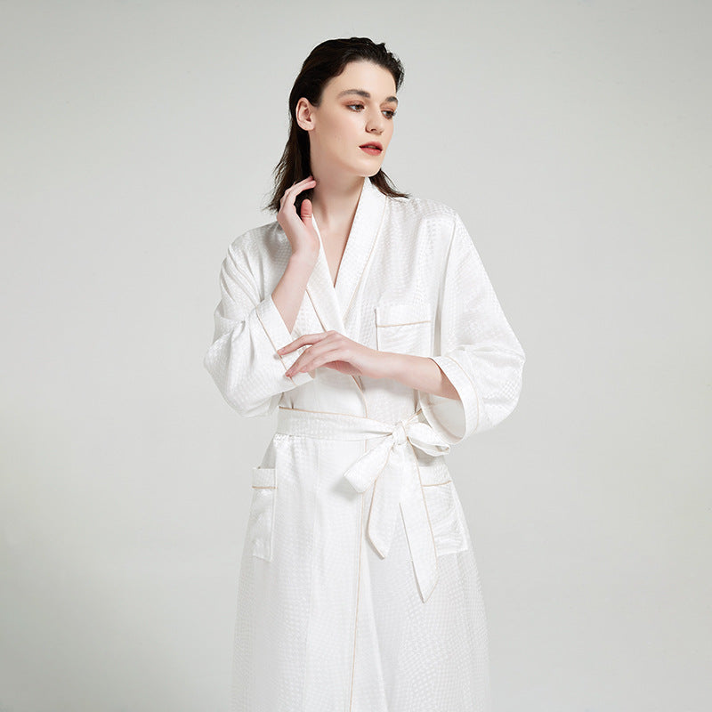 Silk nightgown, women's mulberry silk, long style, bathrobe, pajamas.