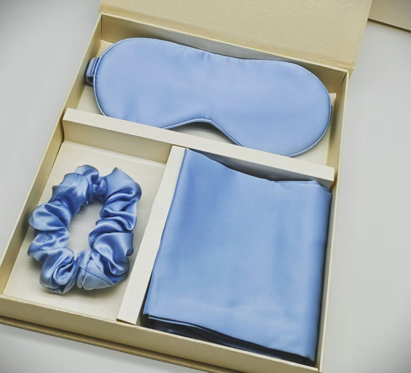 Silk, mulberry silk, eye mask, hair band, silk three-piece gift box wholesale.